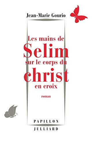 Les mains de Sélim sur le corps du Christ en croix